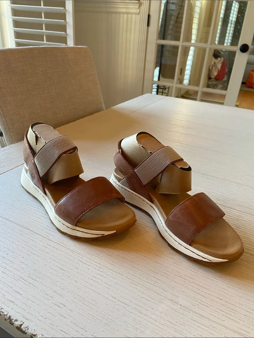 Born mimi wedge